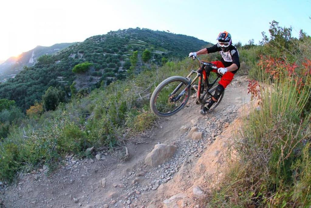 דירות Magliolo Bee Freeride Biker House מראה חיצוני תמונה
